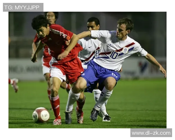 法国土伦杯盛况空前各国青年足球才俊齐聚展现风采