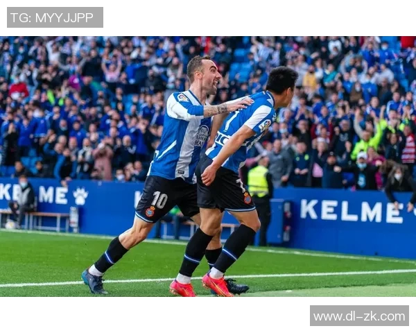 迭戈洛佩斯：从足球天才到传奇教练的辉煌历程与启示