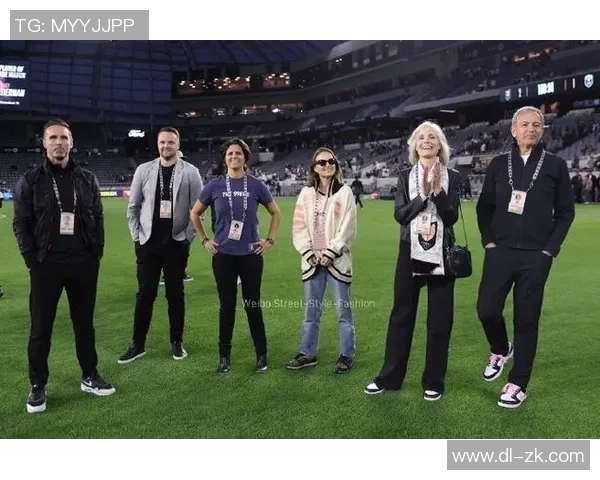 犹他皇家女足对决西雅图君主女足精彩赛事回顾与分析 犹他皇家女足对决西雅图君主女足精彩赛事回顾与分析