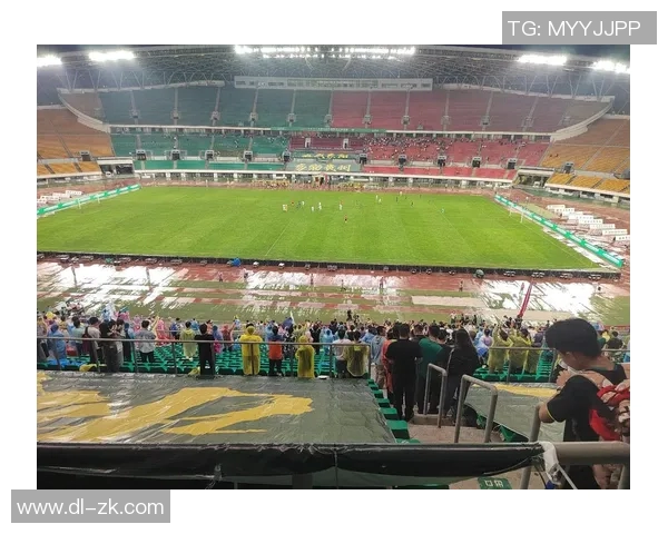 图库曼与萨米恩托的激烈对决揭示了足球的魅力与团队精神